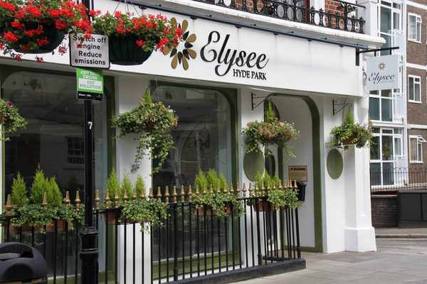 Elysee Hyde Park — Property
