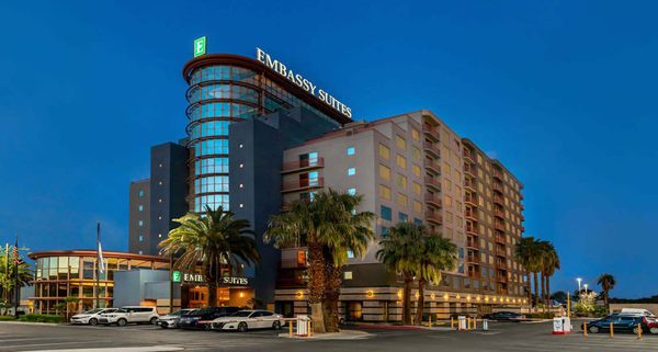 Embassy Suites by Hilton Convention Center Las Vegas Las Vegas Nevada — Property