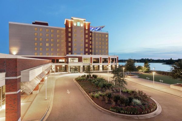 Embassy Suites by Hilton Wilmington Riverfront Wilmington North Carolina — Property