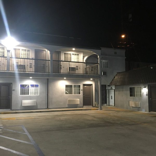 Empire Inn Los Angeles California — Property