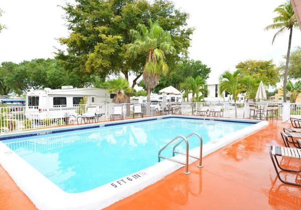 Encore Sunshine Holiday — Property