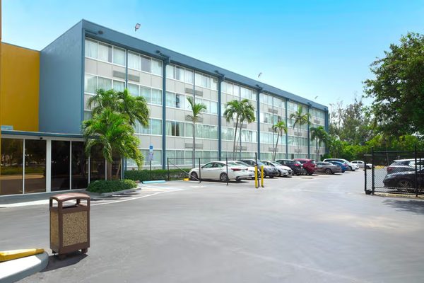 Envision Hotel Miami International Airport Miami Florida — Property
