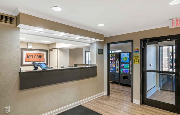 Extended Stay America Kansas City South — Property