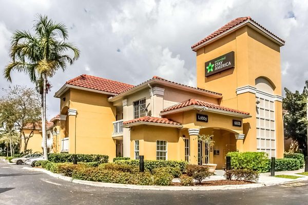 Extended Stay America Miami Airport Blue Lagoon Miami Florida — Property
