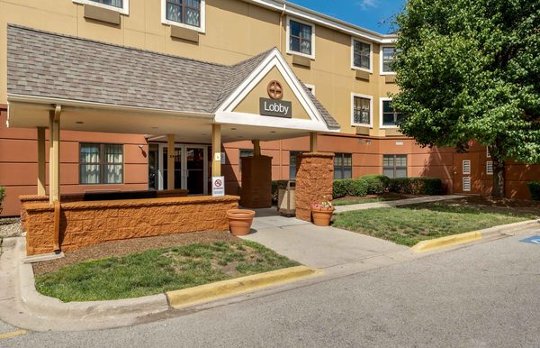 Extended Stay America Milwaukee Wauwatosa — Property