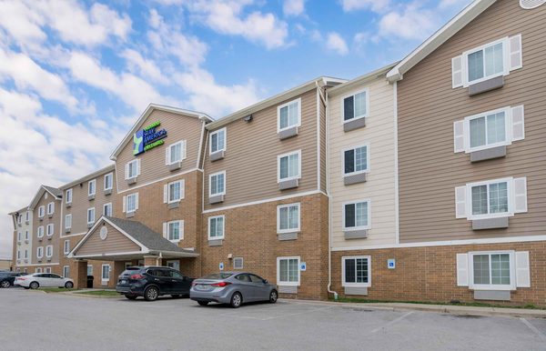 Extended Stay America Select Suites Louisville Airport — Property