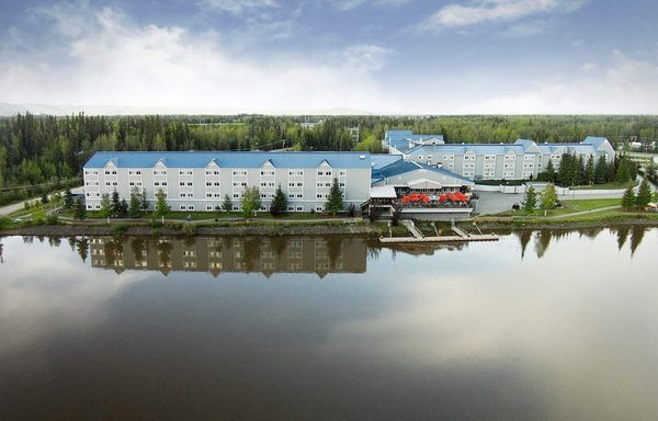 Fairbanks Princess Riverside Lodge — Property