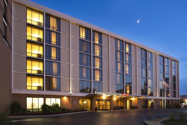 Fairfield by Marriott Inn Suites Louisville Downtown — Property