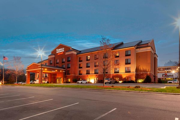 Fairfield Inn Suites Charlotte Matthews — Property
