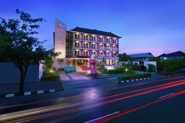 Fame Hotel Sunset Road Kuta Bali — Property