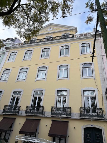 Feeling Chiado 15 — Property