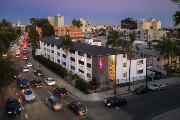 Fenix Hotel Hollywood Los Angeles California — Property