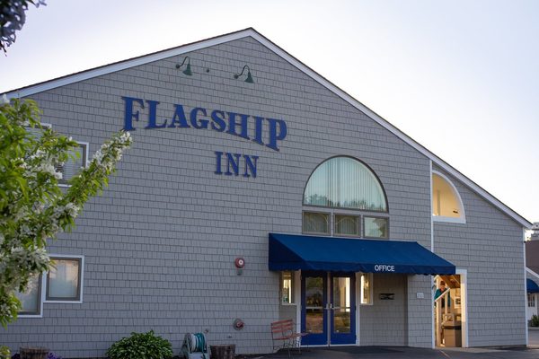 Flagship Inn Boothbay Harbor Maine — Property
