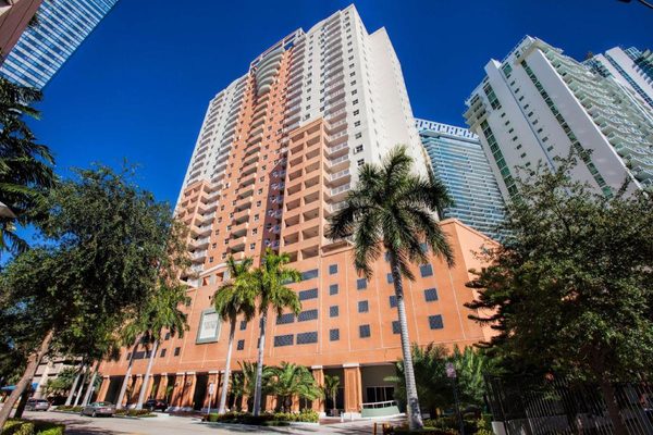 Fortune House Hotel Miami Florida — Property