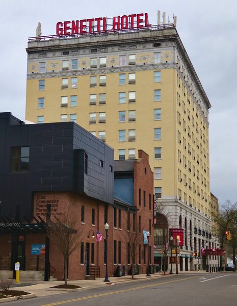 Genetti Hotel SureStay Collection By Best Western — Property