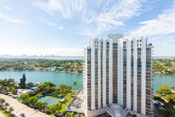 Girasole Suites Miami Beach Florida — Property