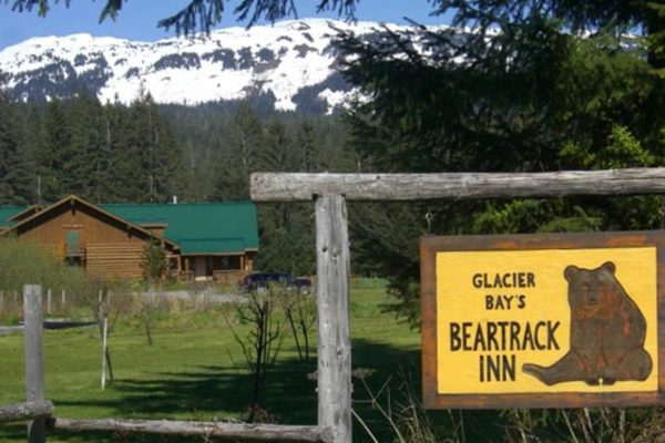 Glacier Bay s Bear Track Inn — Property