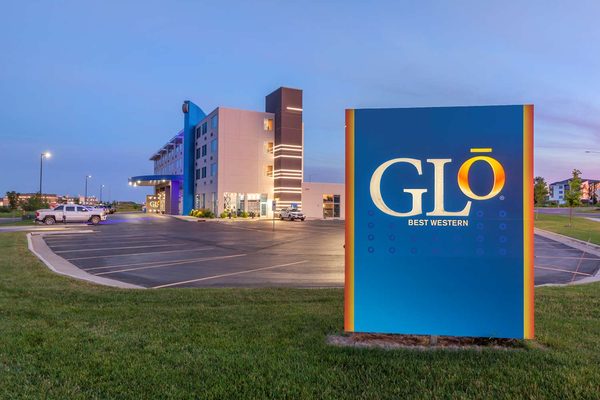 GLo Best Western Dawley Farms In Sioux Falls — Property
