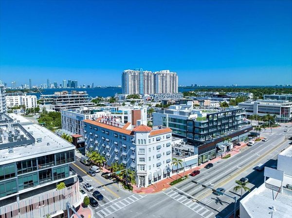 Global Luxury Suites At The Apex Miami — Property