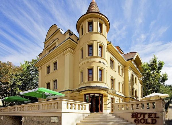 Gold Hotel Budapest — Property