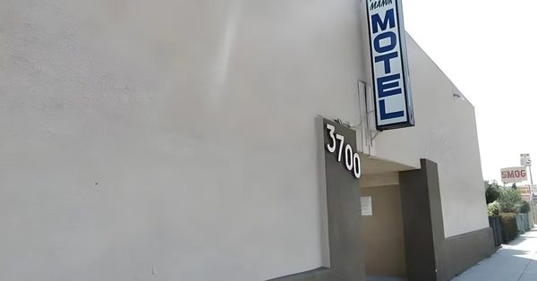 Golden West Manor Motel Los Angeles California — Property