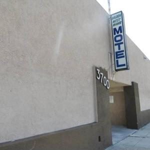 Golden West Manor Motel Los Angeles California — Property