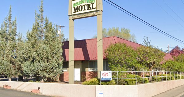 Golden West Motel Klamath Falls Oregon — Property