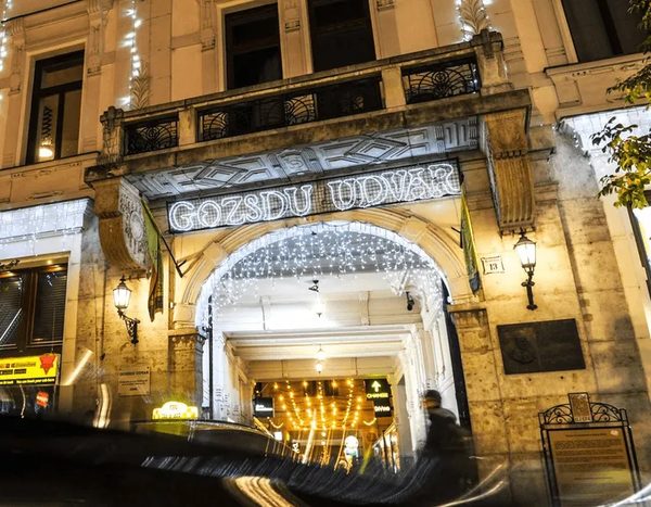 Gozsdu Court Budapest — Property