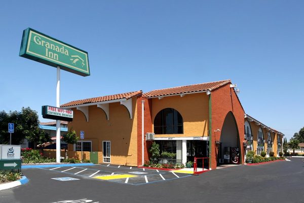 Granada Inn Los Angeles California — Property
