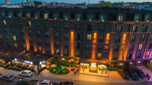 Grand As Hotel Istanbul — Property