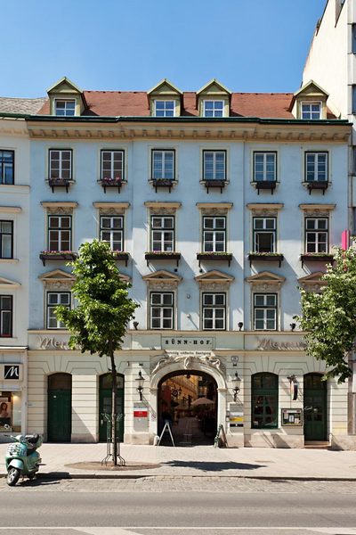 Grand Mercure Hotel Biedermeier — Property