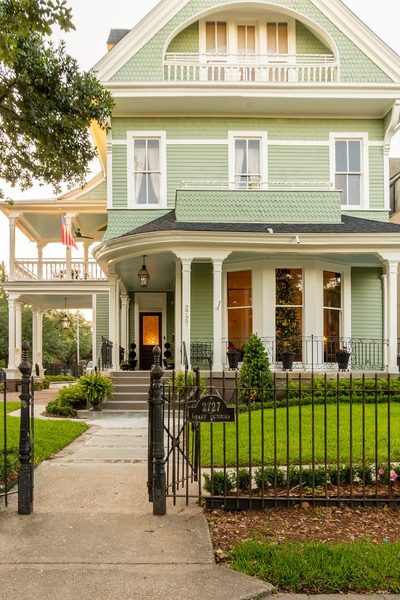 Grand Victorian Bed Breakfast — Property
