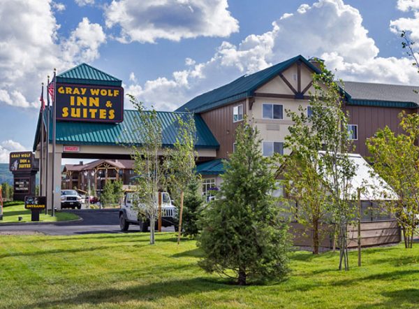 Gray Wolf Inn and Suites — Property