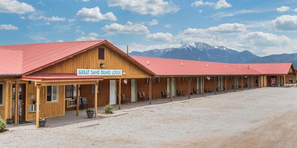 Great Sand Dunes Lodge — Property