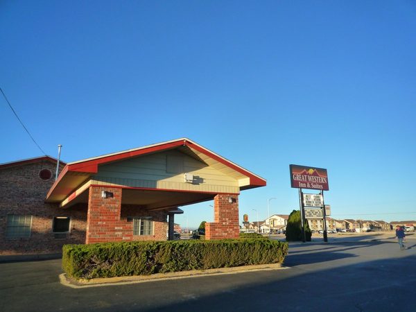 Great Western Inn Suites — Property