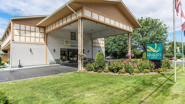 Green Mountain Suites Hotel — Property