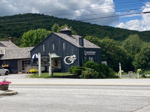 Greenbrier Inn — Property