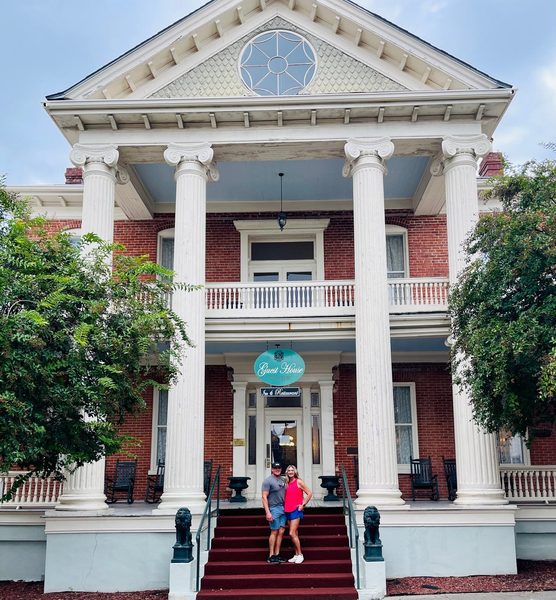 Guest House Mansion Inn Natchez Mississippi — Property