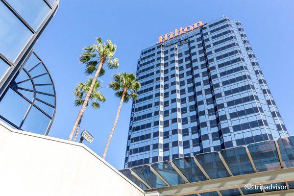 H Hotel Los Angeles Curio Collection by Hilton Los Angeles California — Property