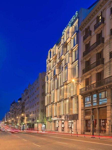H10 Cubik Barcelona Catalonia — Property