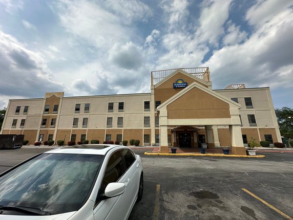 Halsted Inn and Suites Harvey Chicago Southland — Property