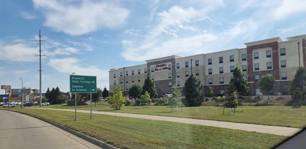 Hampton Inn and Suites Bismarck Northwest — Property