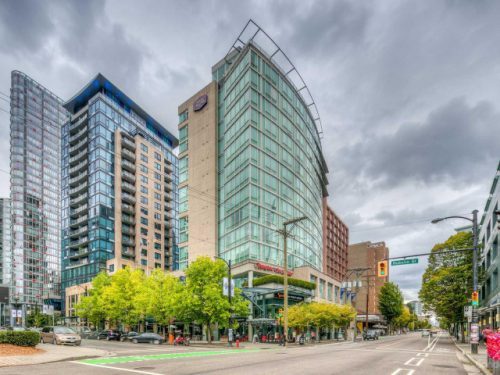 Hampton Inn and Suites by Hilton Downtown Vancouver Vancouver British Columbia — Property