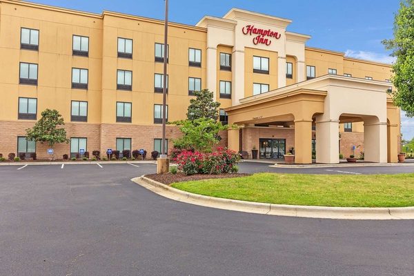 Hampton Inn Atmore — Property
