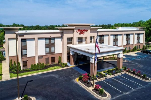 Hampton Inn Batesville — Property