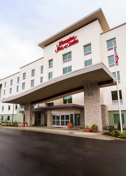 Hampton Inn Bellevue — Property