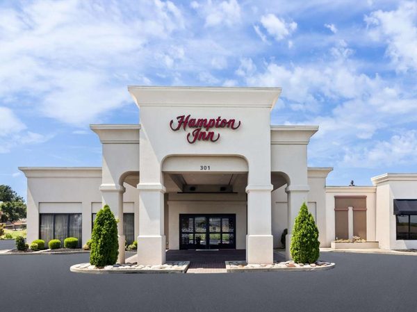 Hampton Inn Blytheville — Property