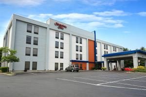 Hampton Inn Bordentown — Property