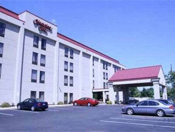 Hampton Inn Bordentown — Property