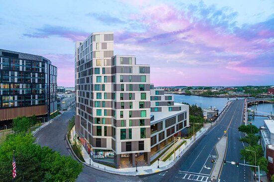 Hampton Inn Boston Seaport District — Property